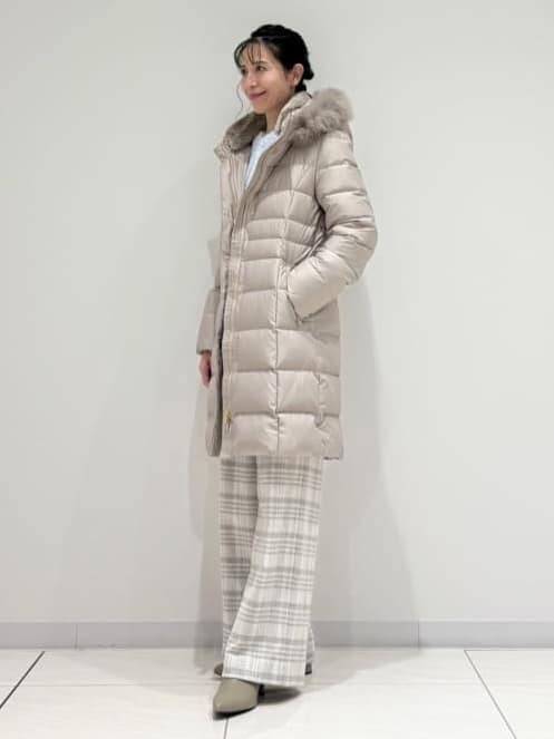 kayoさんの「INDIVI｜【名品／撥水／抗菌防臭】ロング丈リサイクルダウンコート」を使ったコーディネート