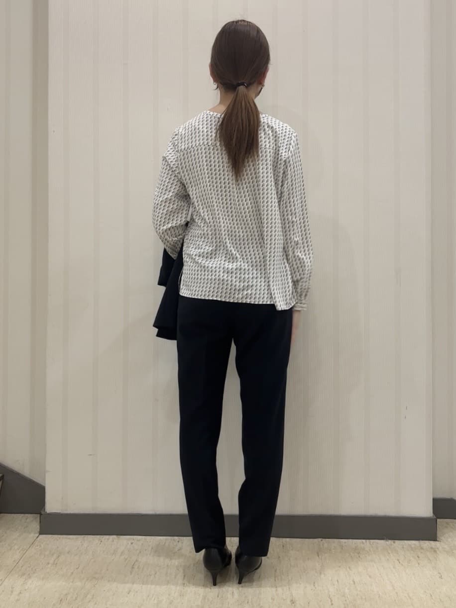ちひさんの「INDIVI｜【通勤スーツ／洗える】ストレッチカラーレスジャケット」を使ったコーディネート