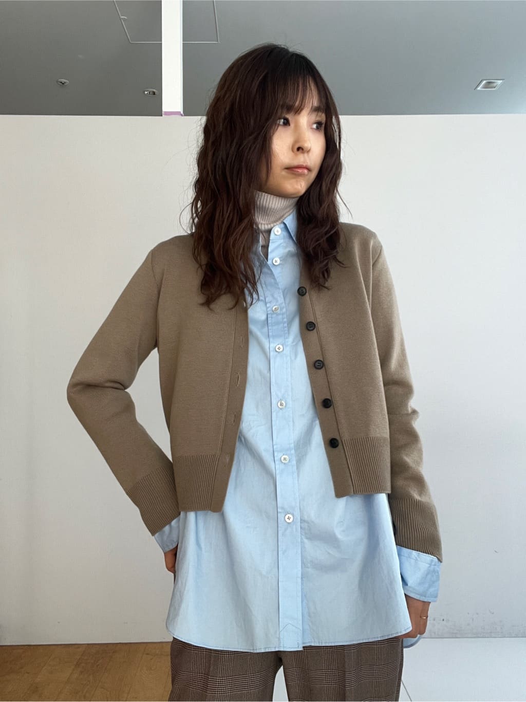 misaさんの「DRESSTERIOR｜シルクブレンドメリノウールリブプルオーバー」を使ったコーディネート