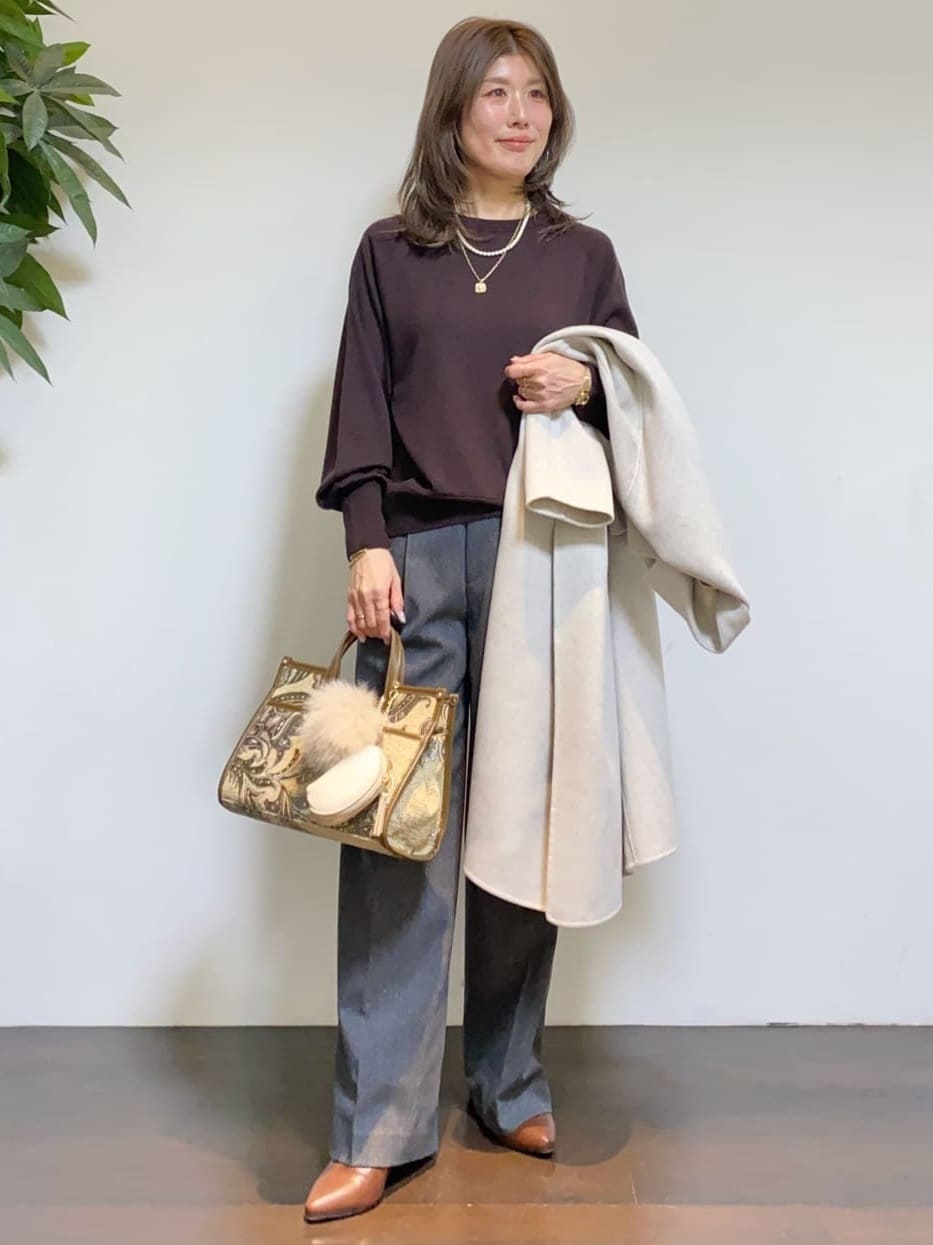 tomoさんの「UNTITLED｜【8色展開／コンパクト丈】レーヨン混 コクーンニット」を使ったコーディネート