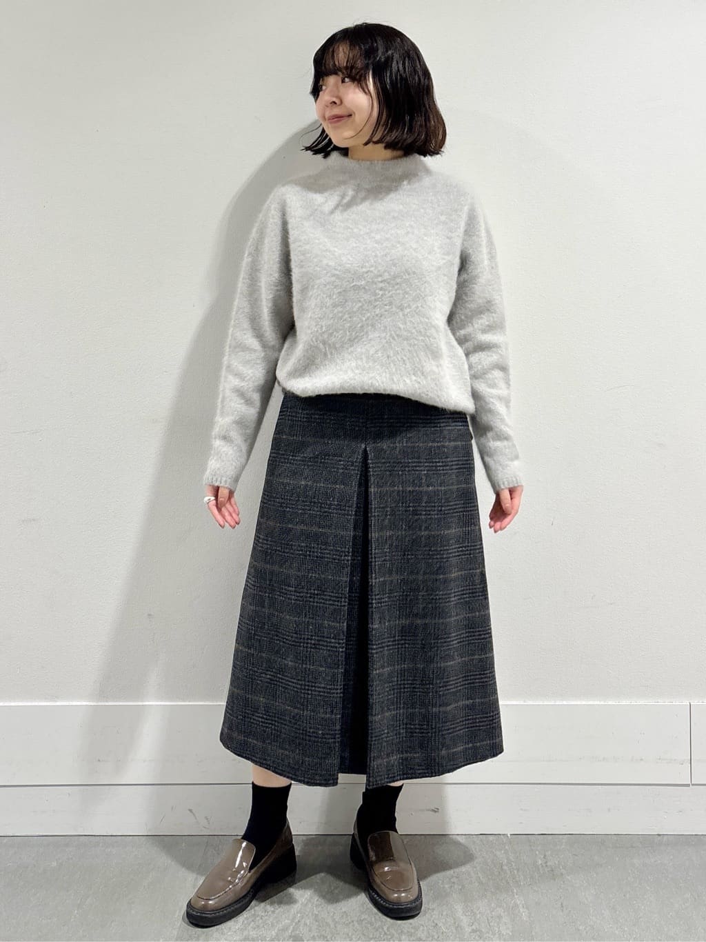 モエカさんの「UNTITLED｜【大人な品格/ふわふわニット】フォックスカシミヤ コクーンニット」を使ったコーディネート