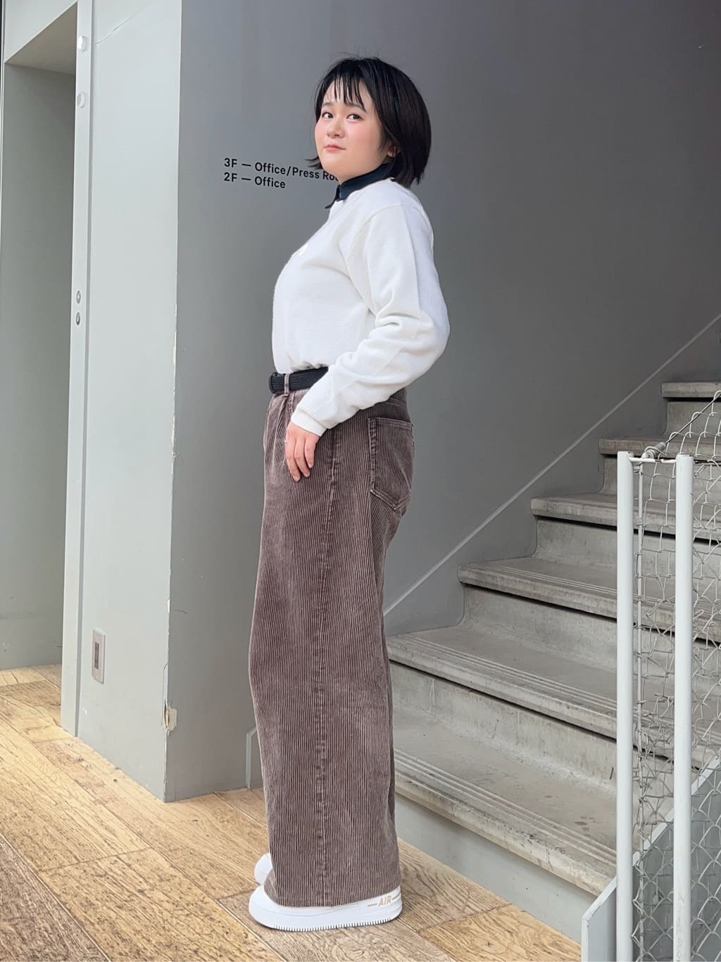 karunaさんの「TAKEO KIKUCHI｜【Air Palette Knit】ワンポイント カラーニット プルオーバー」を使ったコーディネート