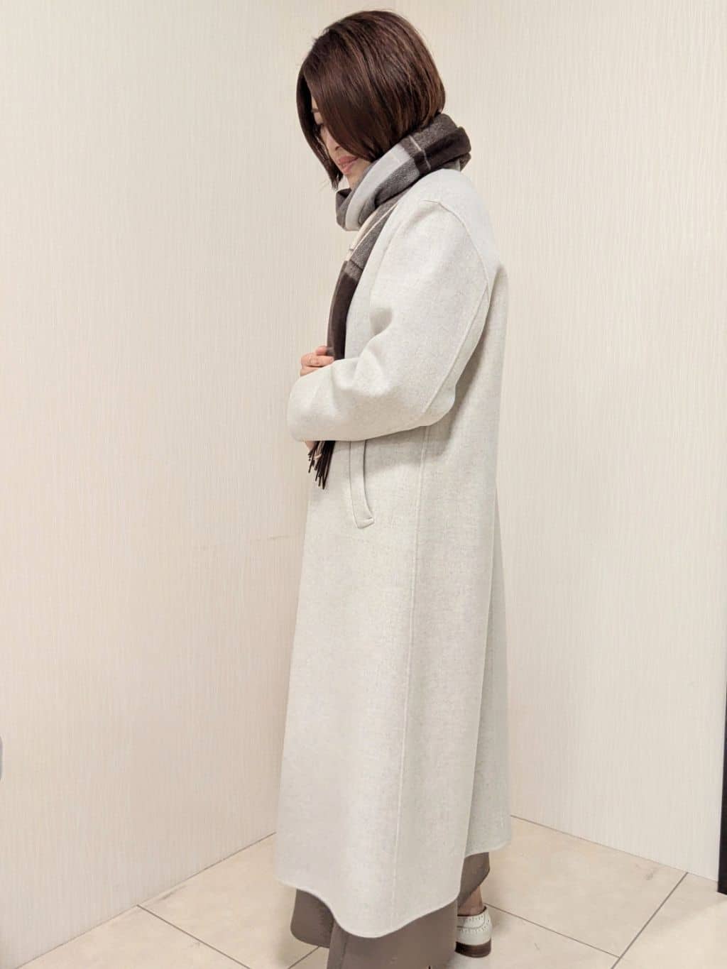 u-macoさんの「UNTITLED｜【ロング丈/軽やか】テーラード　リバーコート」を使ったコーディネート