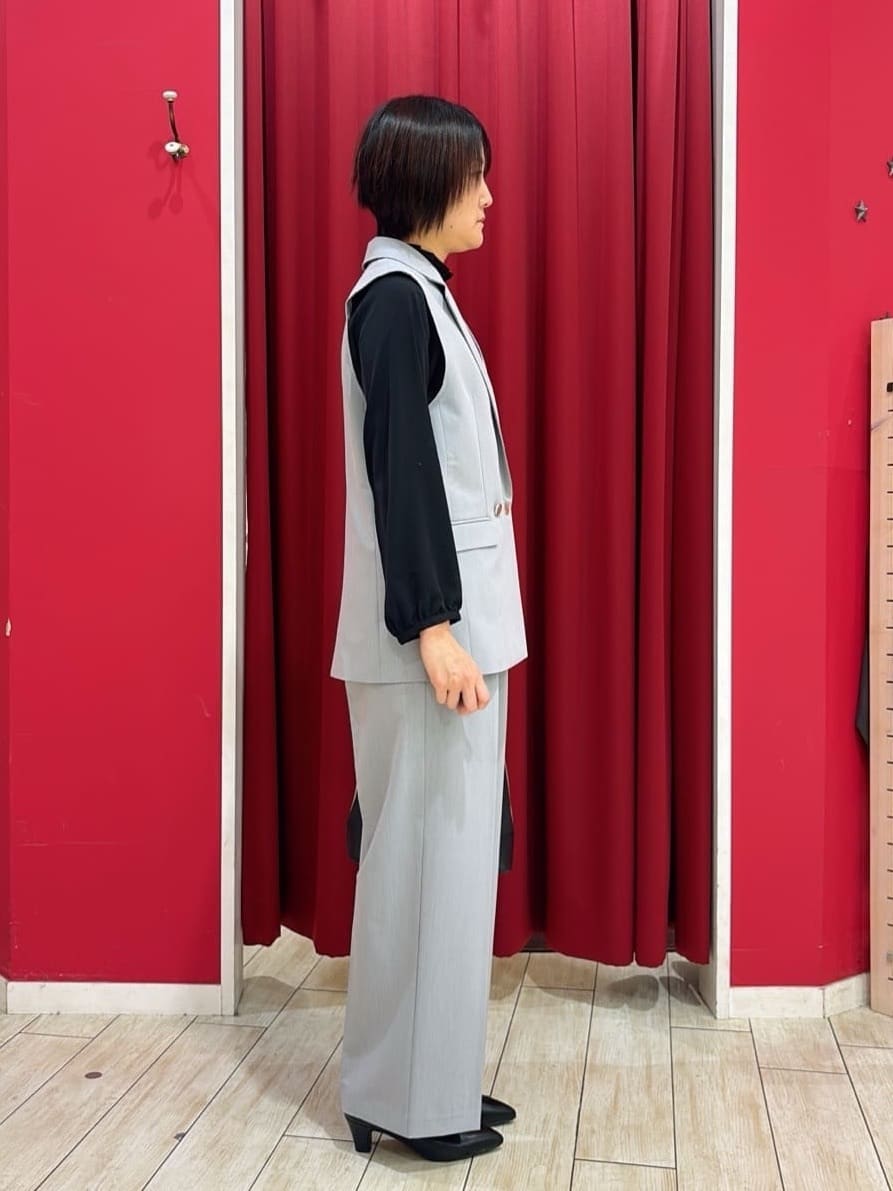 おもちさんの「SHOO･LA･RUE｜【セットアップ可/S-LL/洗濯機可】サッと羽織ってこなれ見え ダブルブレストジレ」を使ったコーディネート