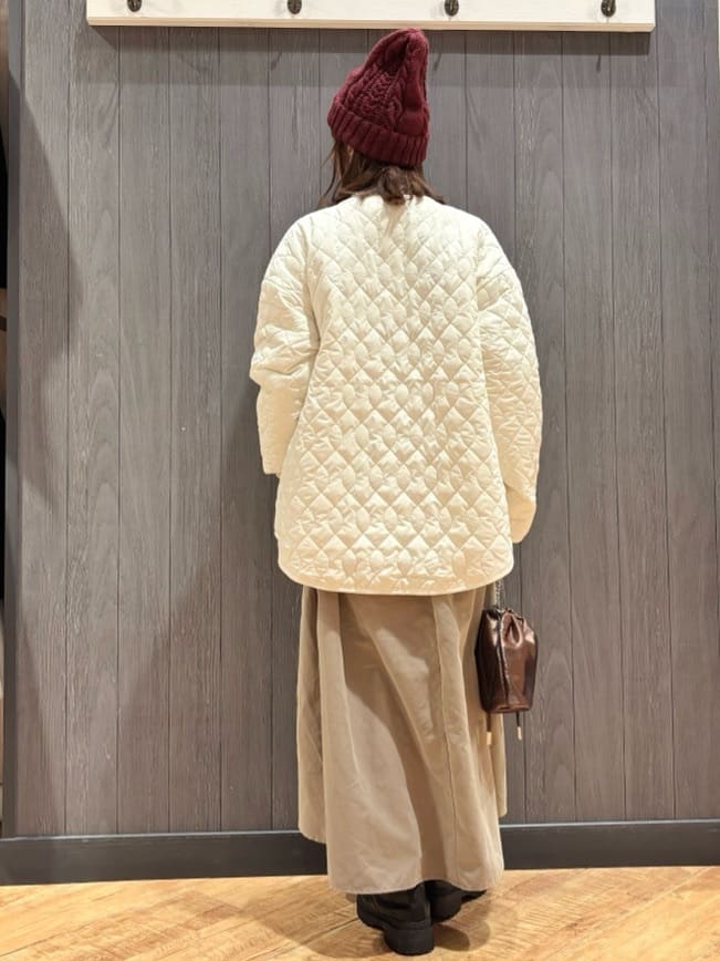 meiさんの「SHOO･LA･RUE｜【洗濯機可/S-LL】裾スカラップが差がつく コード刺繍ロゴニット」を使ったコーディネート