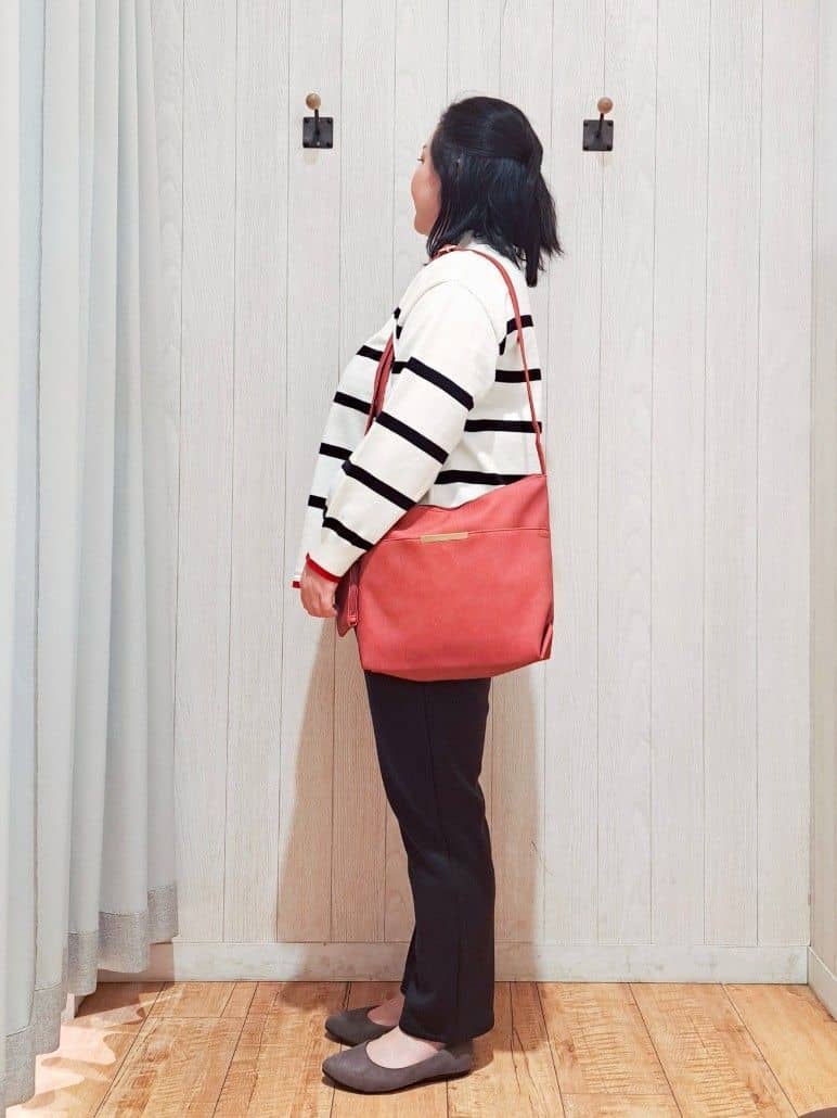 kotomiさんの「SHOO･LA･RUE｜【あったか/洗濯機可】もちもちの肌触りがやみつきに 裏起毛テーパードパンツ」を使ったコーディネート