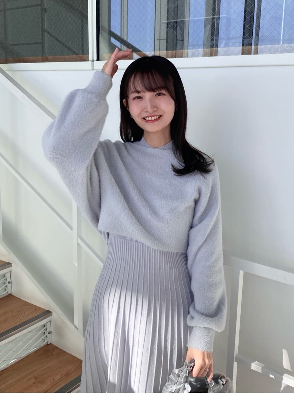みさかさんの「index｜ラメフェザープルオーバーセット ニットワンピース【洗濯機OK】《XS～LL》」を使ったコーディネート
