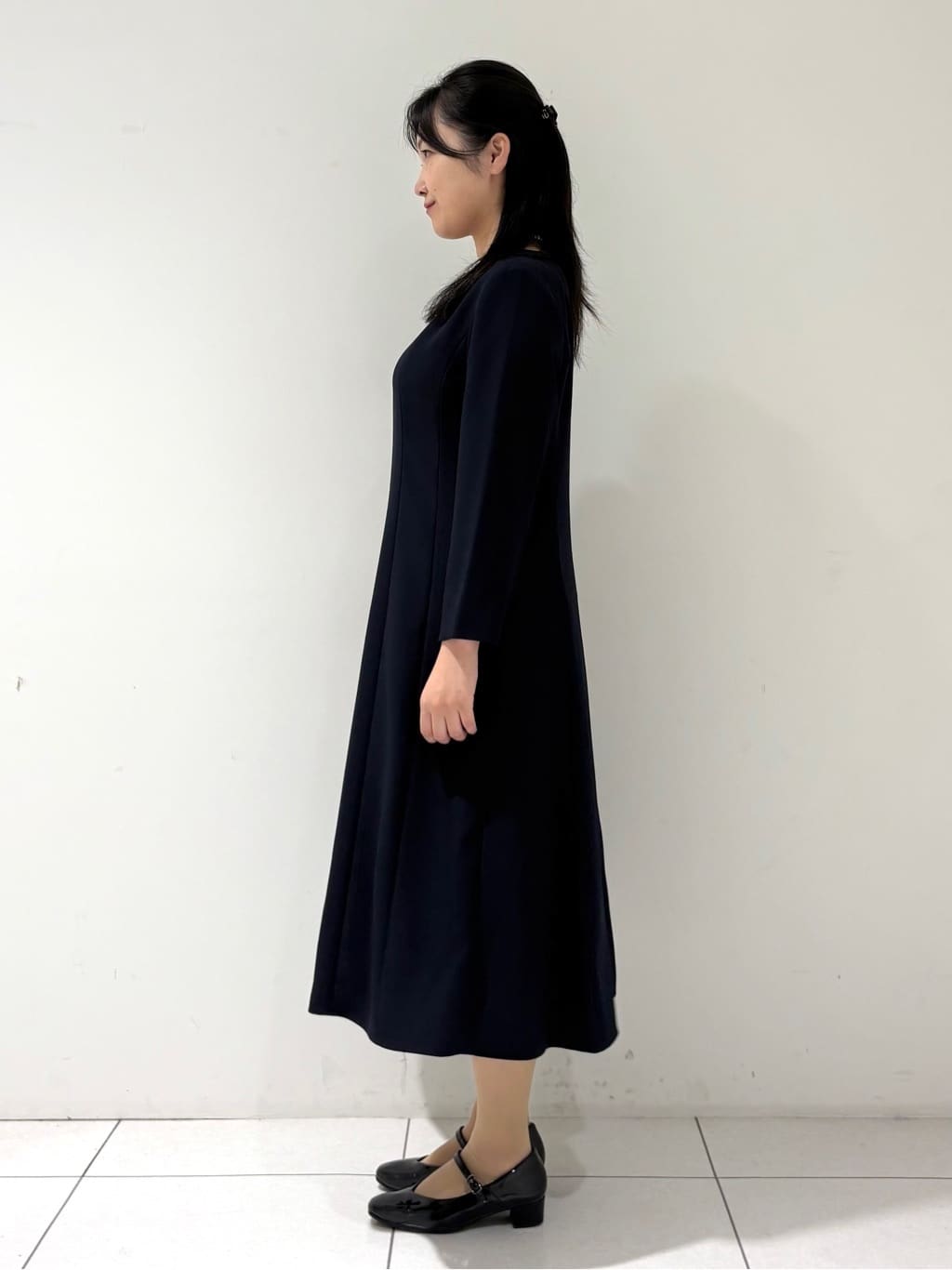 momokoさんの「INDIVI｜【洗える／UVケア】ジョーゼットフレアワンピース」を使ったコーディネート