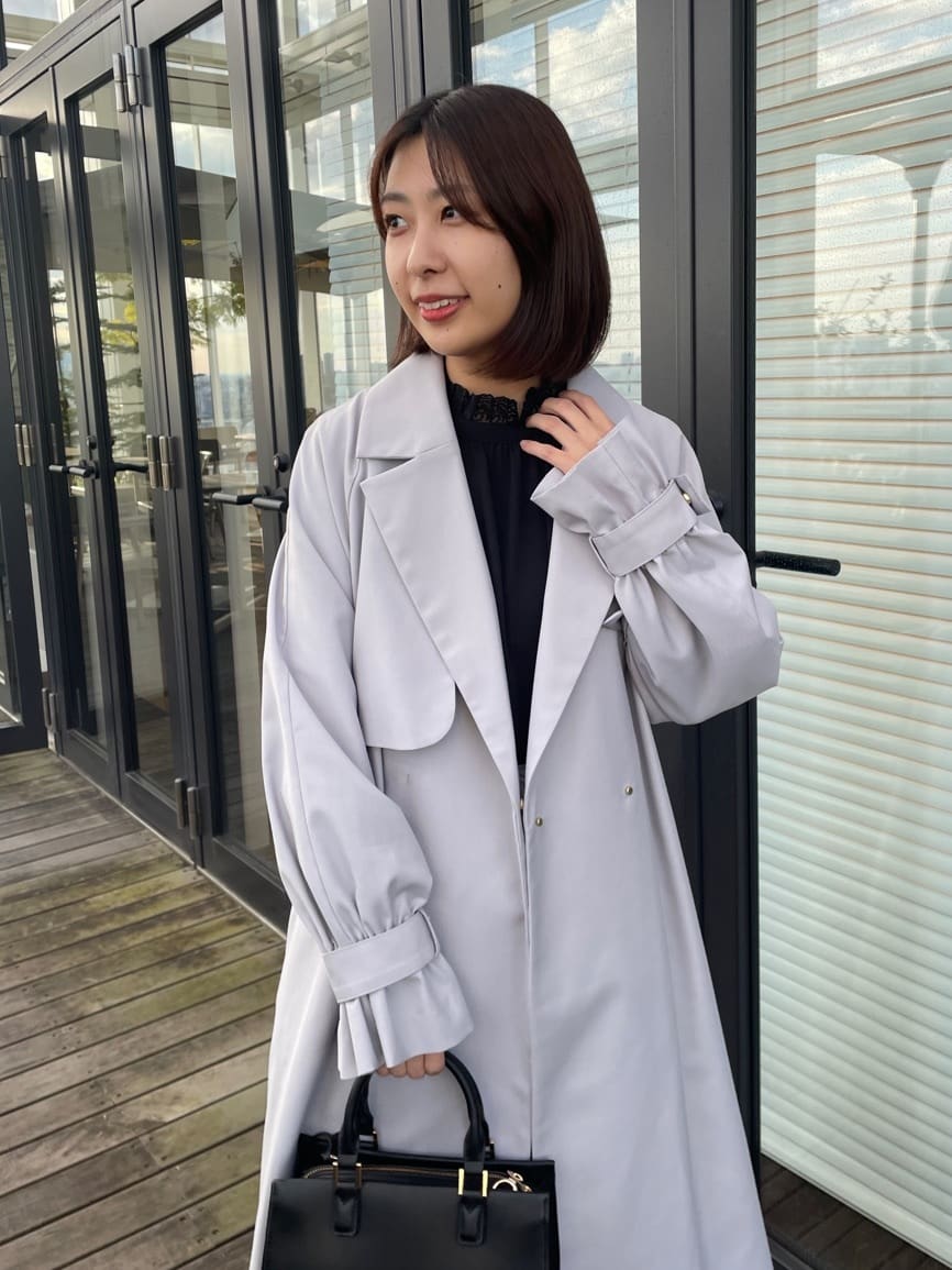 abeさんの「Couture brooch｜【撥水・ハレの日・通勤】ロングトレンチコート」を使ったコーディネート