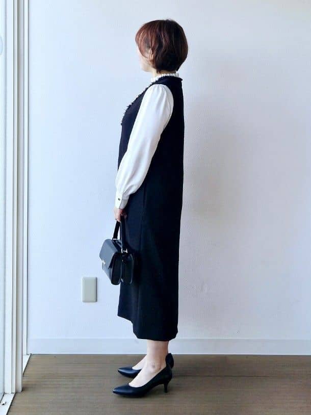 やじまさんの「UNTITLED｜【洗える/細見え】ツイード ジャンパースカート」を使ったコーディネート