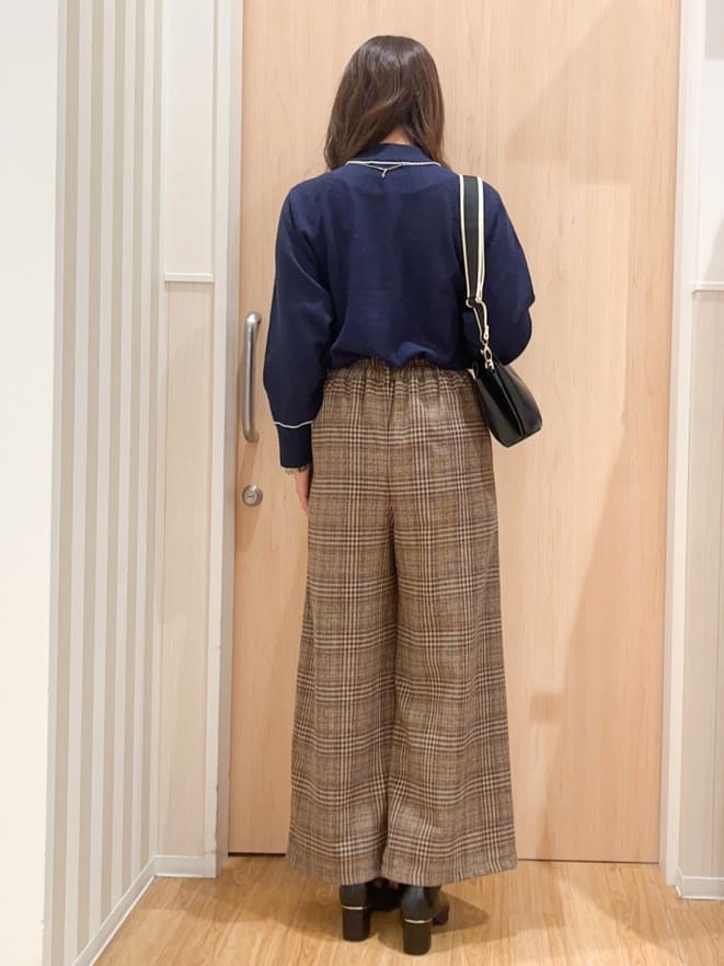 natsumiさんの「SHOO･LA･RUE｜【あったか/S-LL】脚のラインをきれいに魅せる チェック柄ワイドパンツ」を使ったコーディネート