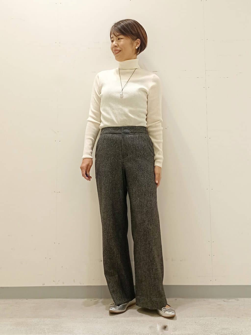 Kさんの「INDIVI｜【名品／撥水／抗菌防臭】ショート丈リサイクルダウンコート」を使ったコーディネート