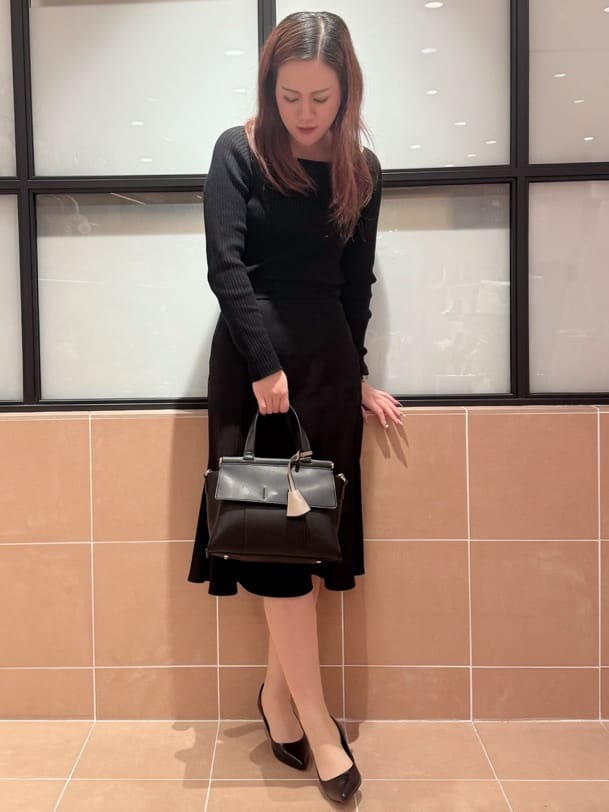 すみれさんの「ESPERANZA｜【レイン対応/12時間パンプス】約5.5cm 歩きやすくて疲れにくい」を使ったコーディネート