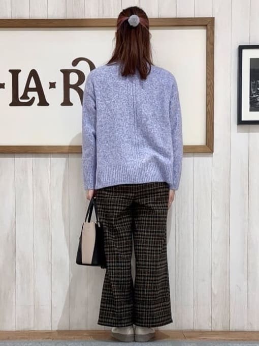 みきぽんさんの「SHOO･LA･RUE｜【あったか/S-LL】脚のラインをきれいに魅せる チェック柄ワイドパンツ」を使ったコーディネート