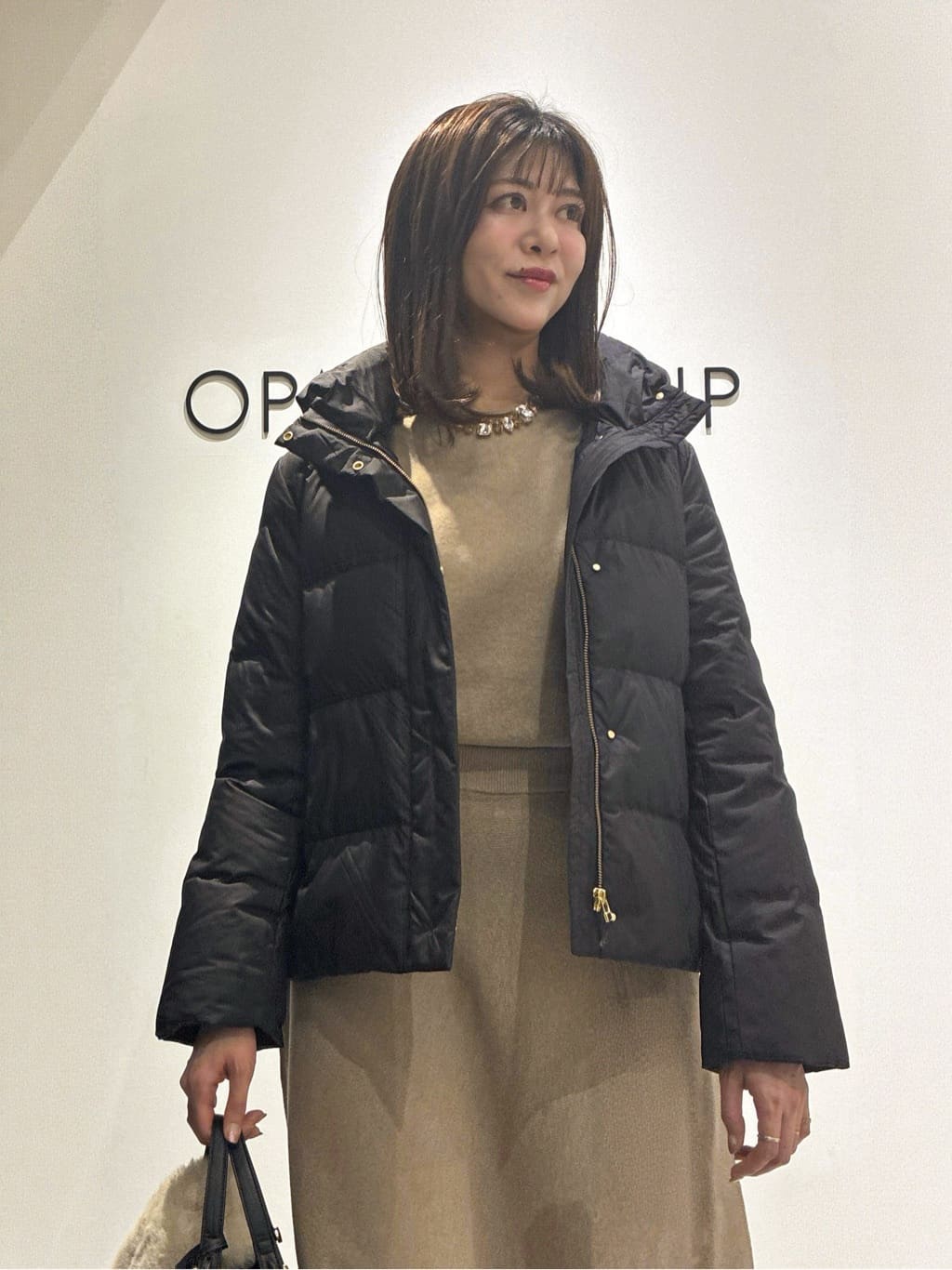 もんちゃんさんの「OPAQUE.CLIP｜サイド編地切替ニットトップス／セットアップ対応【洗濯機OK】」を使ったコーディネート