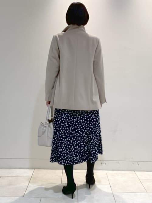 フミさんの「Reflect｜【SS-4Lサイズ／衿が顔に当たらない◎】スタンドネックミドルコート」を使ったコーディネート