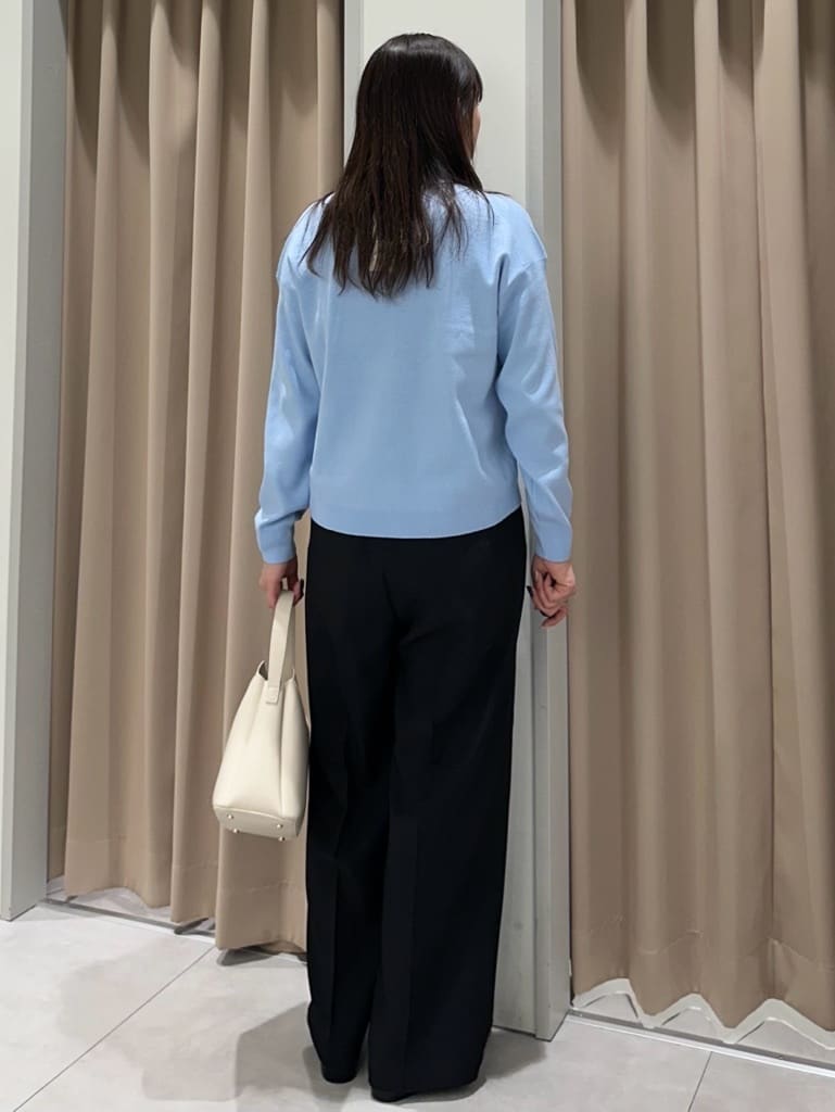 cottonさんの「THE SHOP TK｜【S-XLサイズ/上品見えが叶う】Vネックニット/洗濯機OK」を使ったコーディネート