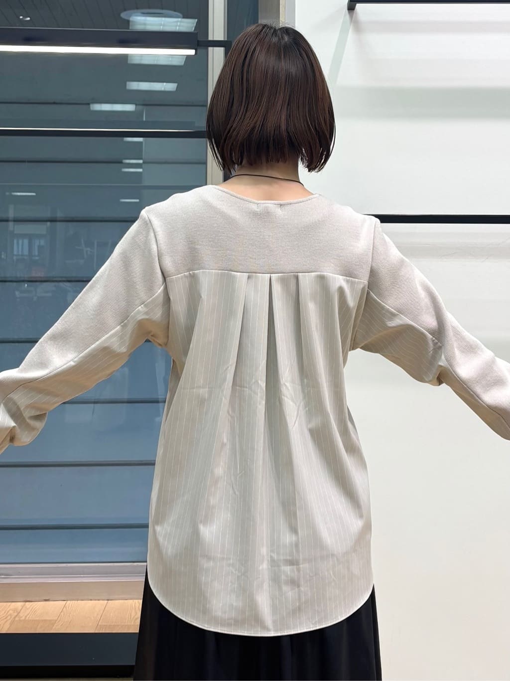 asamiさんの「INDIVI｜【洗える／選べる8色】トーンアップニット」を使ったコーディネート