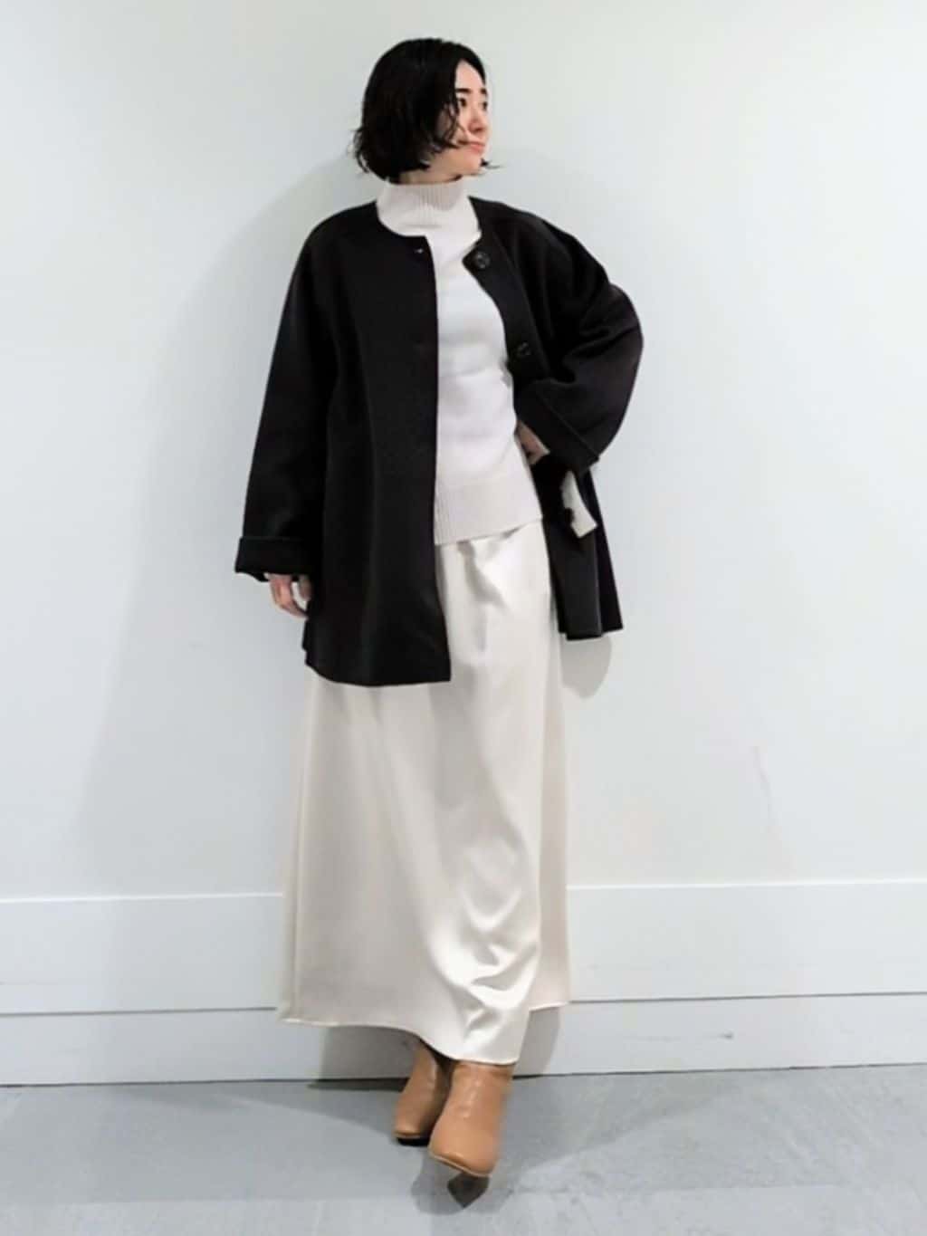 ミズタさんの「UNTITLED｜【ミディ丈/軽やか】セミラグランリバー コート」を使ったコーディネート