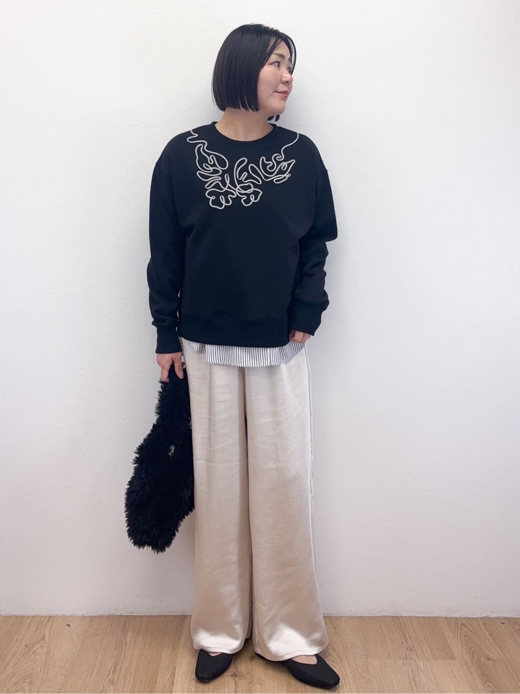 Takeさんの「OPAQUE.CLIP｜コード刺繍裏毛プルオーバー【洗濯機OK】」を使ったコーディネート