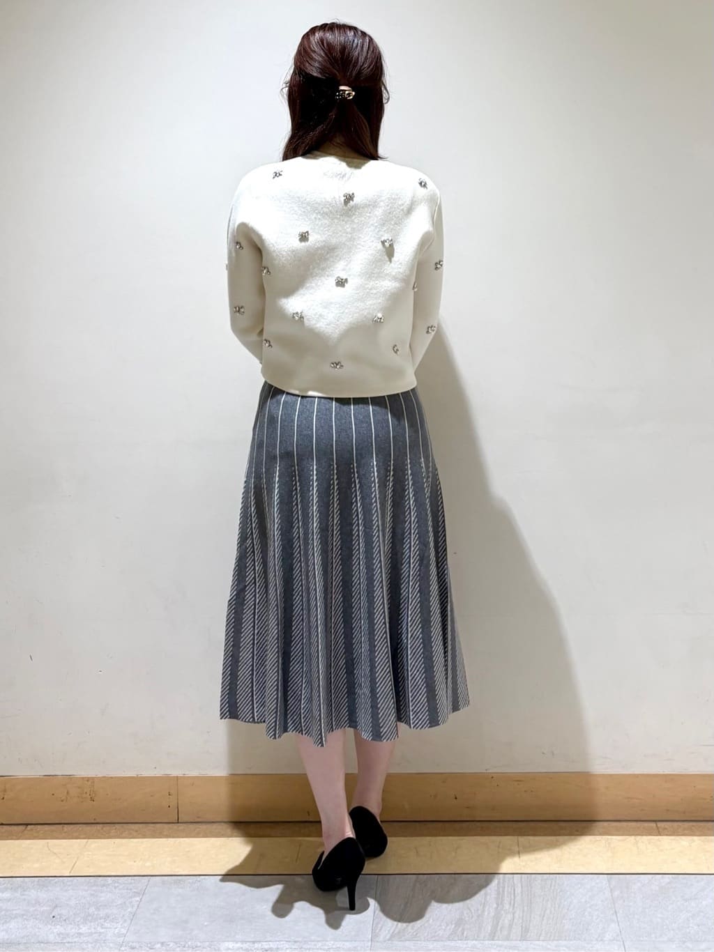 sakiさんの「COUP DE CHANCE｜【手洗い可】ニットプリーツフレアスカート」を使ったコーディネート