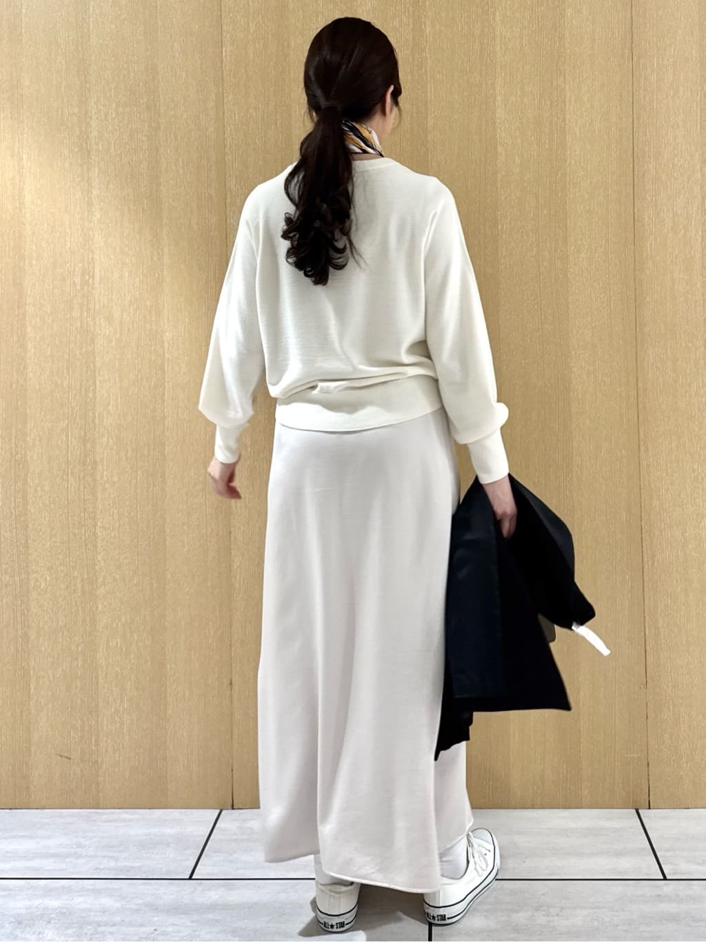 nanaさんの「UNTITLED｜【8色展開／コンパクト丈】レーヨン混 コクーンニット」を使ったコーディネート