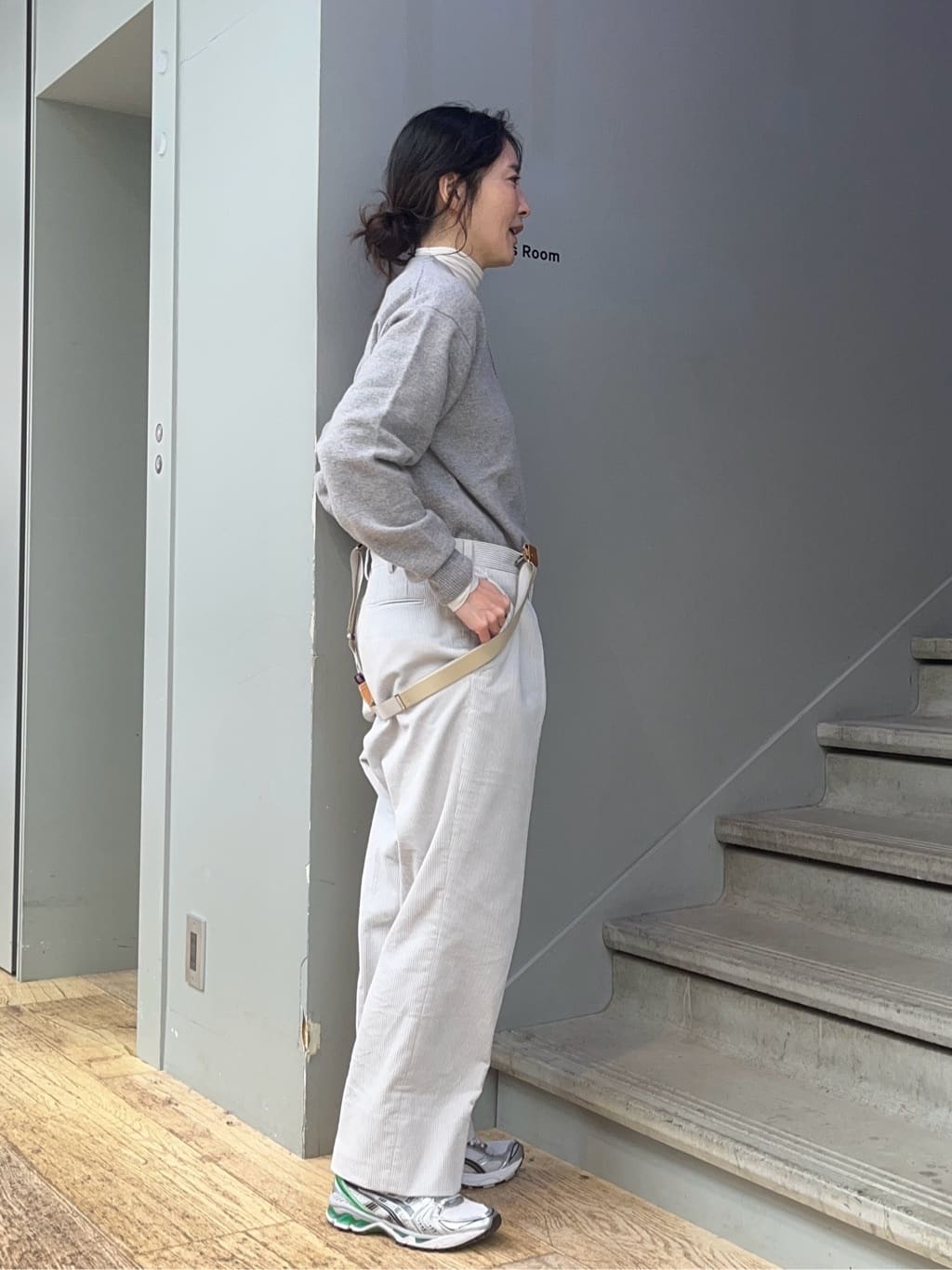 神野（jinno）さんの「TAKEO KIKUCHI｜【Air Palette Knit】ワンポイント カラーニット プルオーバー」を使ったコーディネート