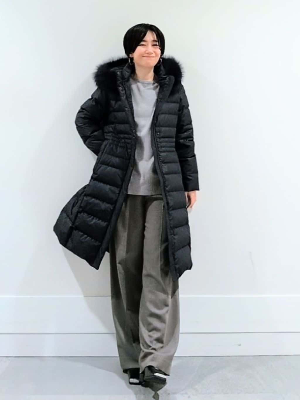 ミズタさんの「UNTITLED｜【はっ水機能/フード取り外し可/防寒】ロングダウンコート」を使ったコーディネート