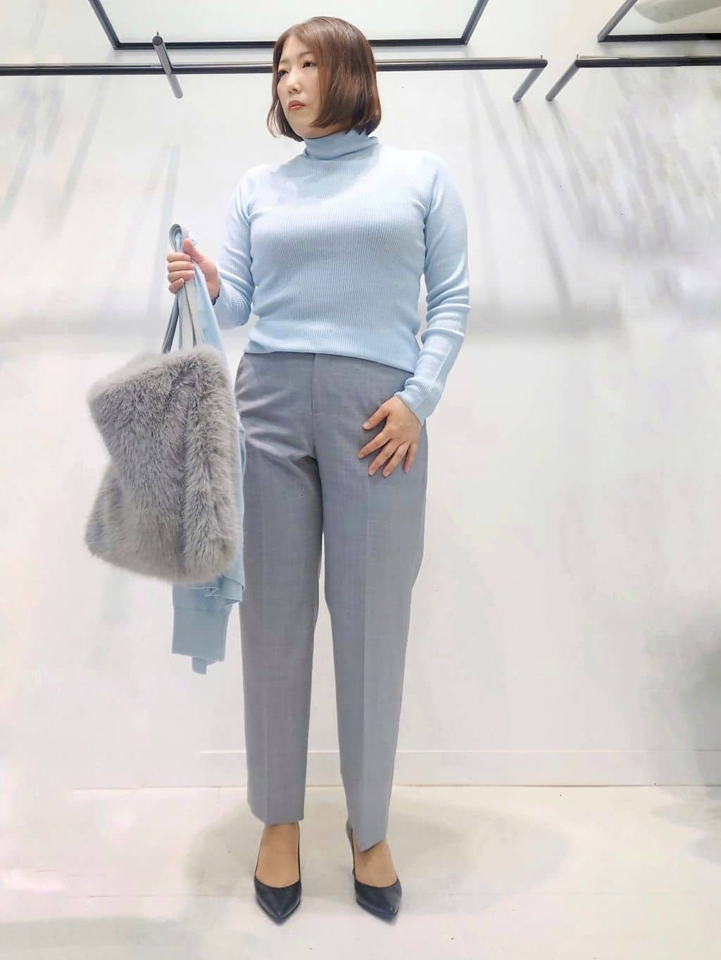 Itoさんの「INDIVI｜【褒められパンツ/ウール混】スティックパンツ」を使ったコーディネート