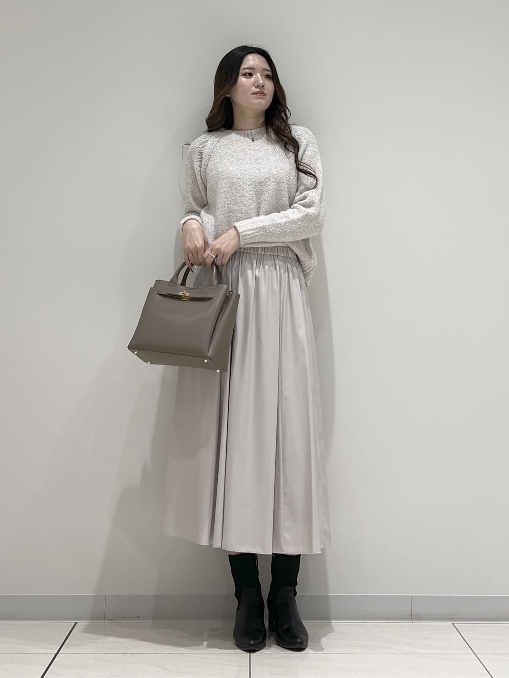 T.Kさんの「INDIVI｜【洗える／ラメ／意匠感】ミックスブークレニット」を使ったコーディネート