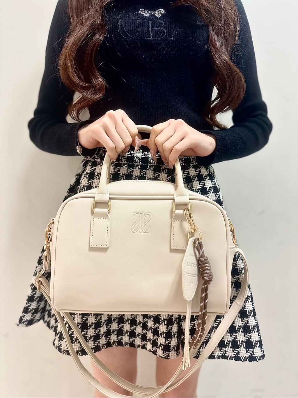 ayakaさんの「ESPERANZA｜【EC先行販売】2WAYスタッズベルトショートブーツ」を使ったコーディネート