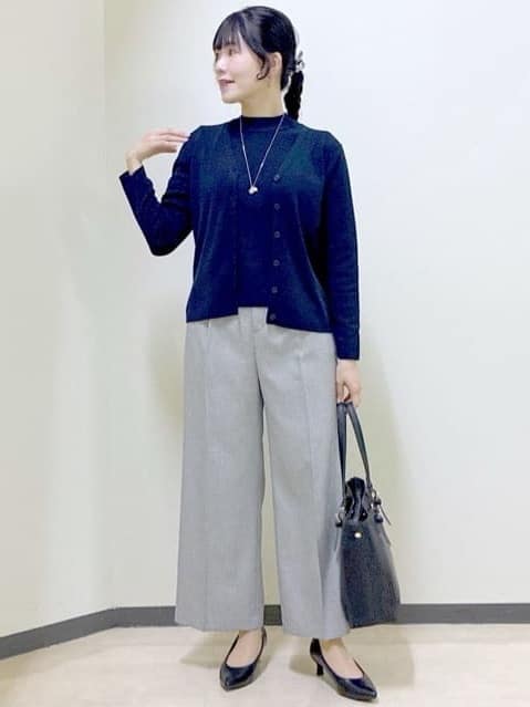  beni_gingerさんの「Reflect｜【選べる5色／アンサンブル可】Vネックカーディガン」を使ったコーディネート