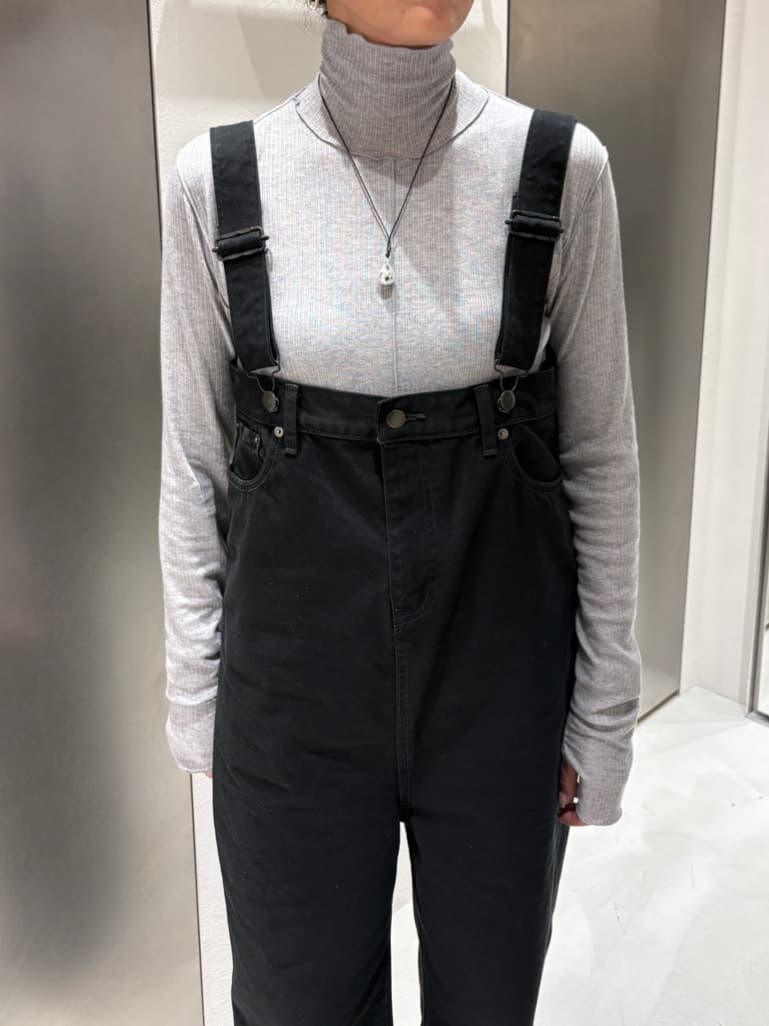 ibuさんの「CODE A｜Le minor｜SALOPETTE」を使ったコーディネート