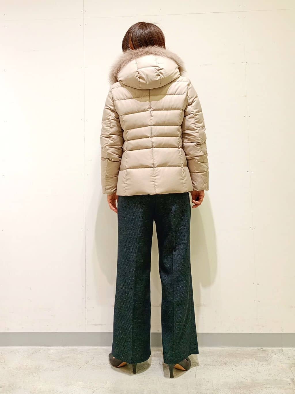 Kさんの「INDIVI｜【名品／撥水／抗菌防臭】ショート丈リサイクルダウンコート」を使ったコーディネート