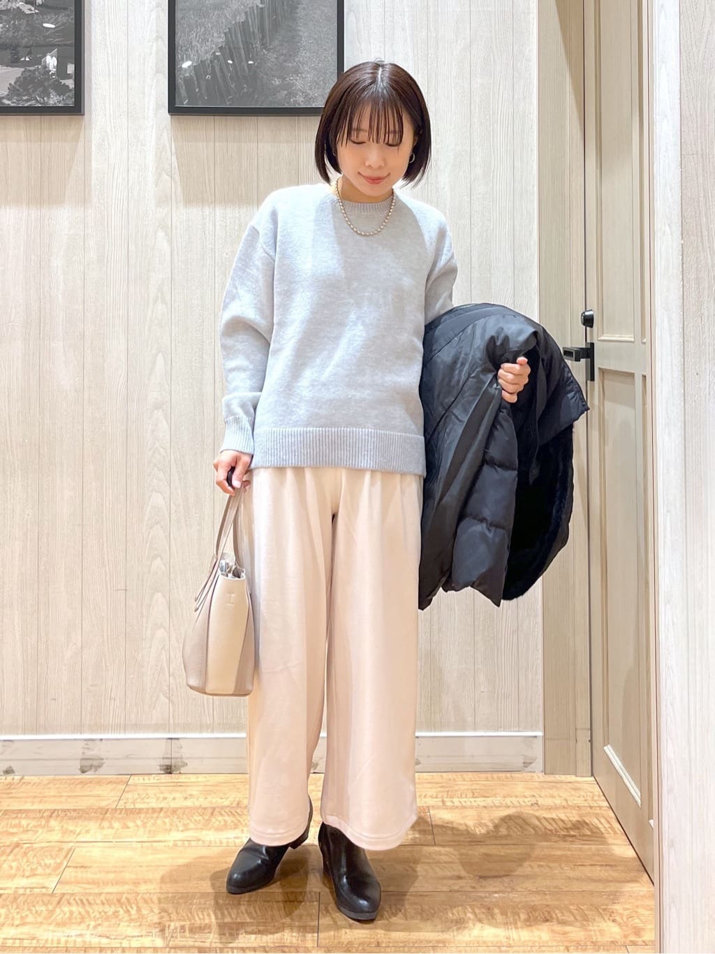 shirayuuuさんの「SHOO･LA･RUE｜【洗濯機可/撥水】フェイクファーフード ロングダウン」を使ったコーディネート