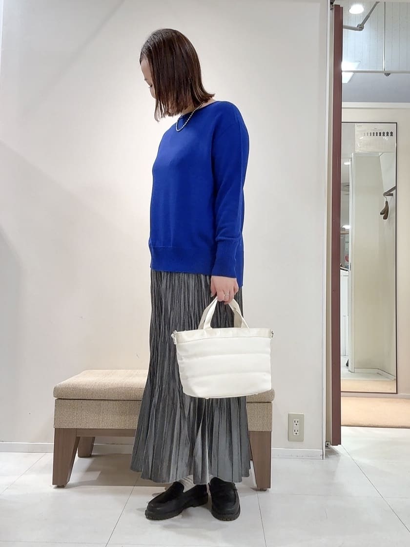 YUIさんの「UNTITLED｜【8色展開/体型カバー】魅せるタイムレスニット」を使ったコーディネート