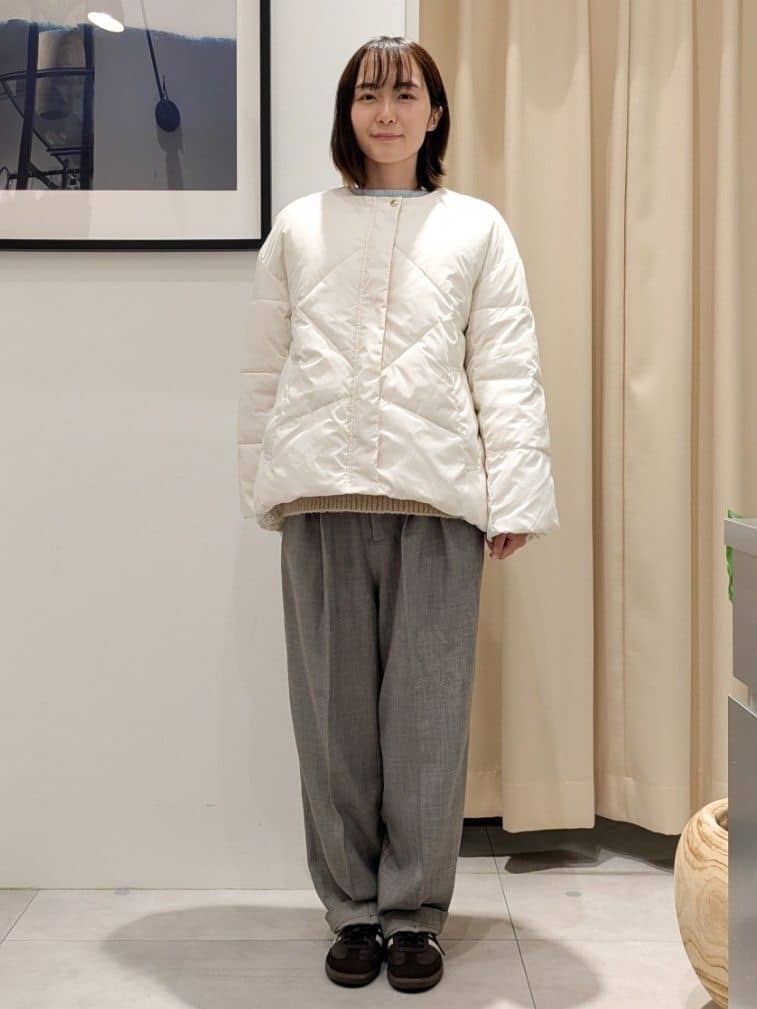 なめさんの「THE SHOP TK｜きれいめにもカジュアルにも ノーカラーキルトジャケット」を使ったコーディネート