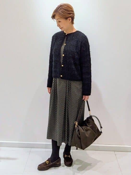 mamiさんの「Reflect｜【お食事会やお出かけに◎】ふんわりジャカード編みカーディガン」を使ったコーディネート
