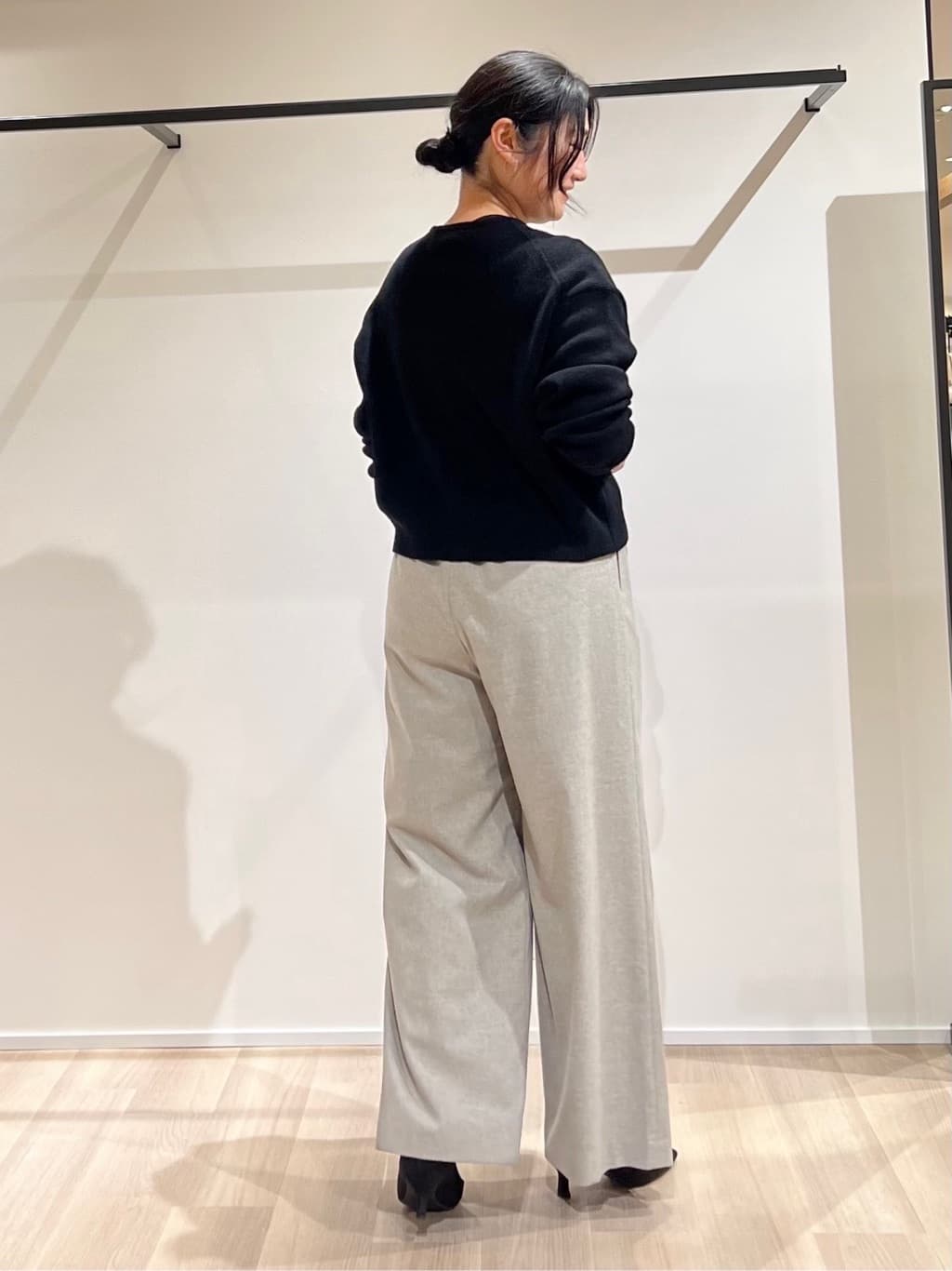 TOMOMIさんの「UNTITLED｜【ゆったりサイズ／着丈短め】ジップニットカーディガン」を使ったコーディネート