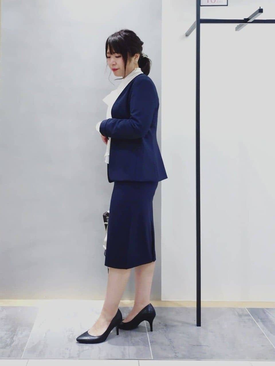 TOMOMIさんの「INDIVI｜【通勤スーツ／洗える】ストレッチストレートスカート」を使ったコーディネート