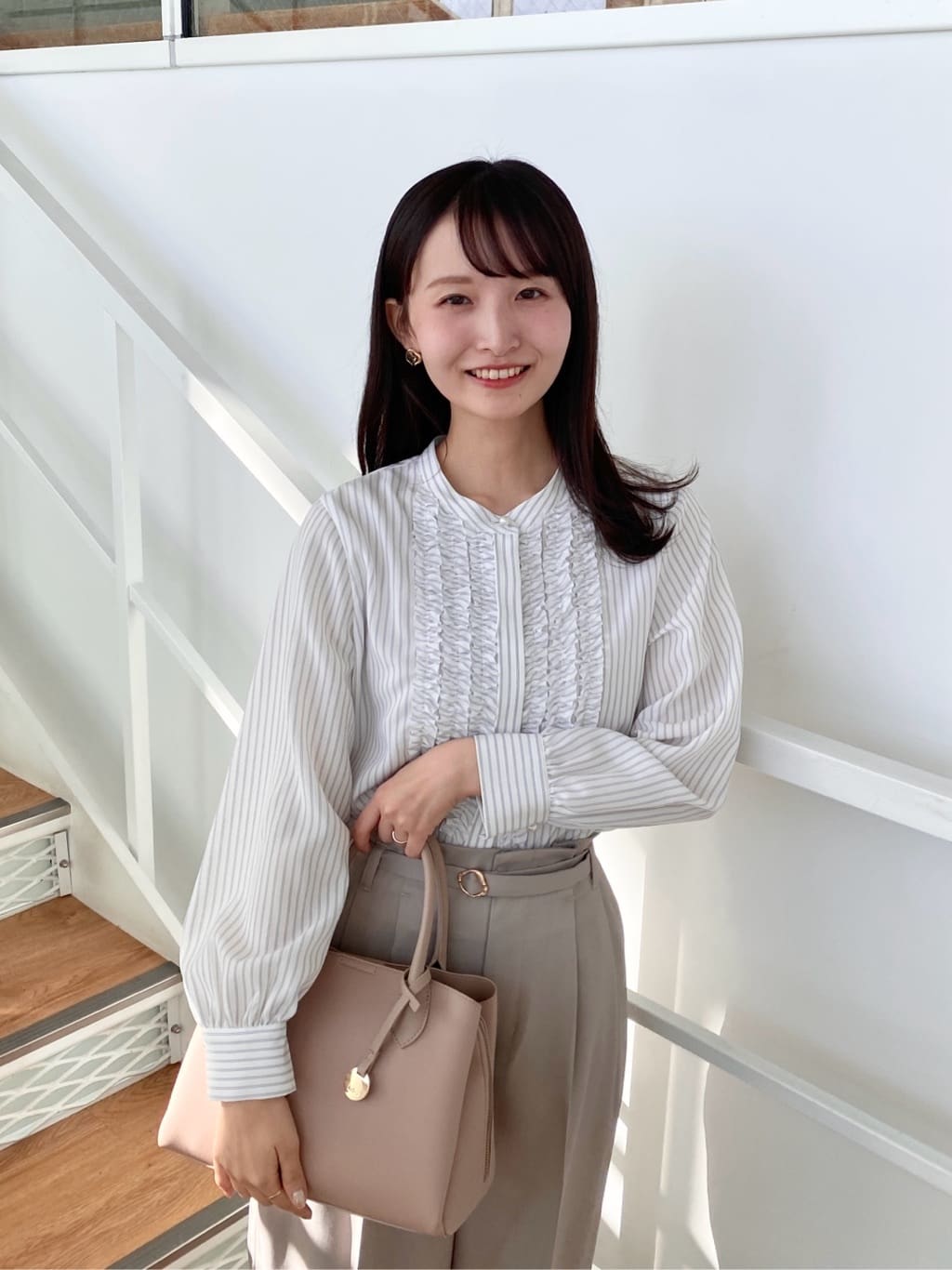 みさかさんの「index｜ベルト付き2タックワイドパンツ【洗濯機OK／ストレッチ／防シワ／イージーアイロン】」を使ったコーディネート