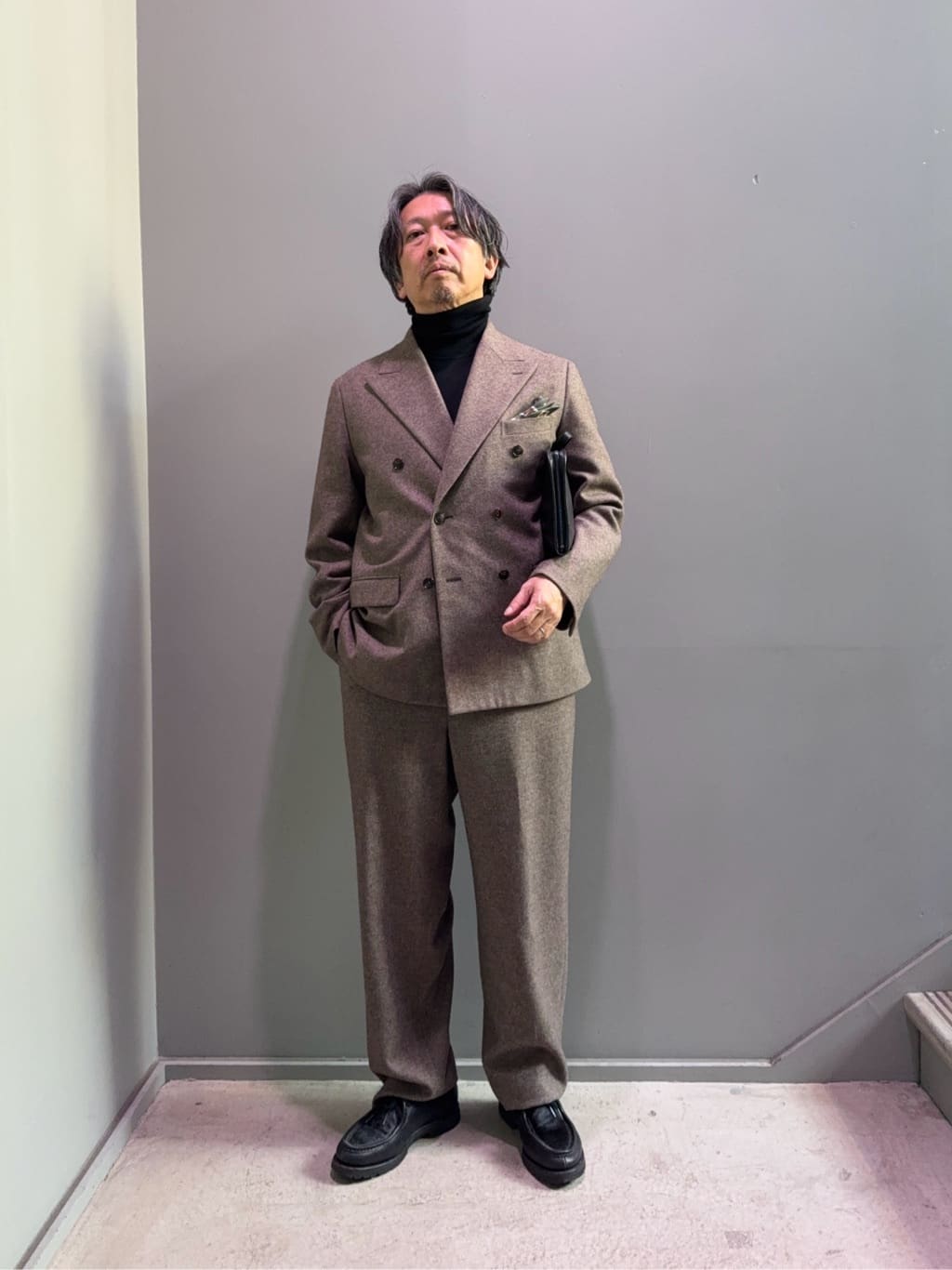 デザイナーTAKEman さんの「TAKEO KIKUCHI｜【Sサイズ～】ナチュラルツイルスラックス」を使ったコーディネート