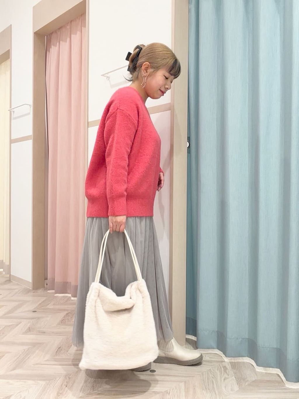まちゃんなちゃんさんの「SHOO･LA･RUE｜つまみハンドルフェイクファートートバッグ」を使ったコーディネート