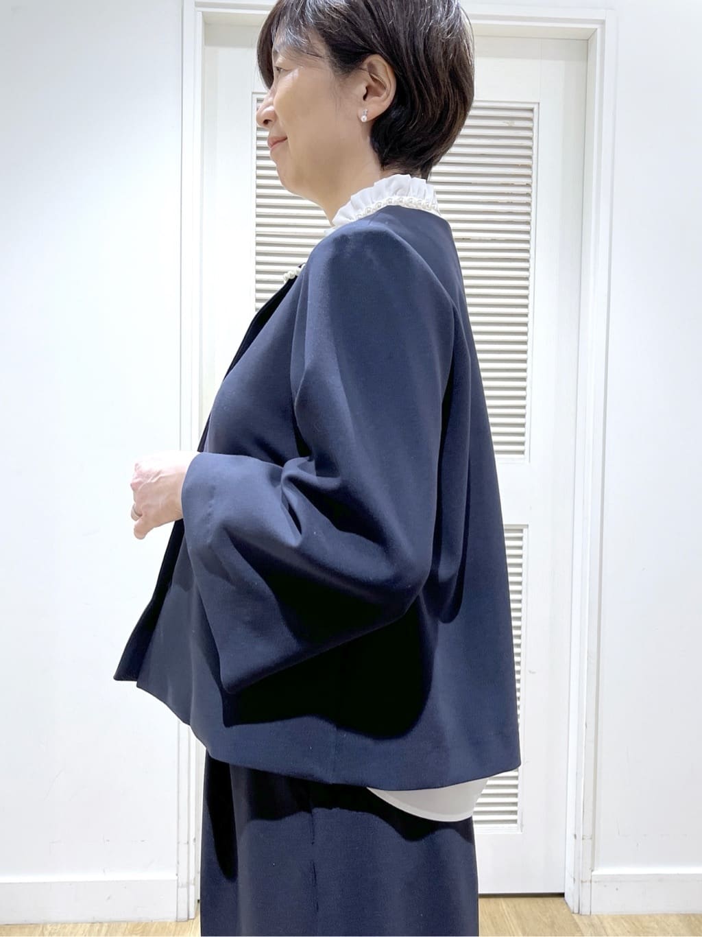 Miyazakiさんの「Dessin｜【洗える】フリルネックジョーゼットブラウス」を使ったコーディネート