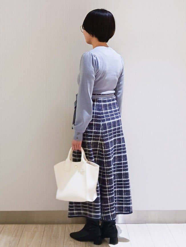 KaHoさんの「index｜チェックラメジャカードニットワンピース」を使ったコーディネート