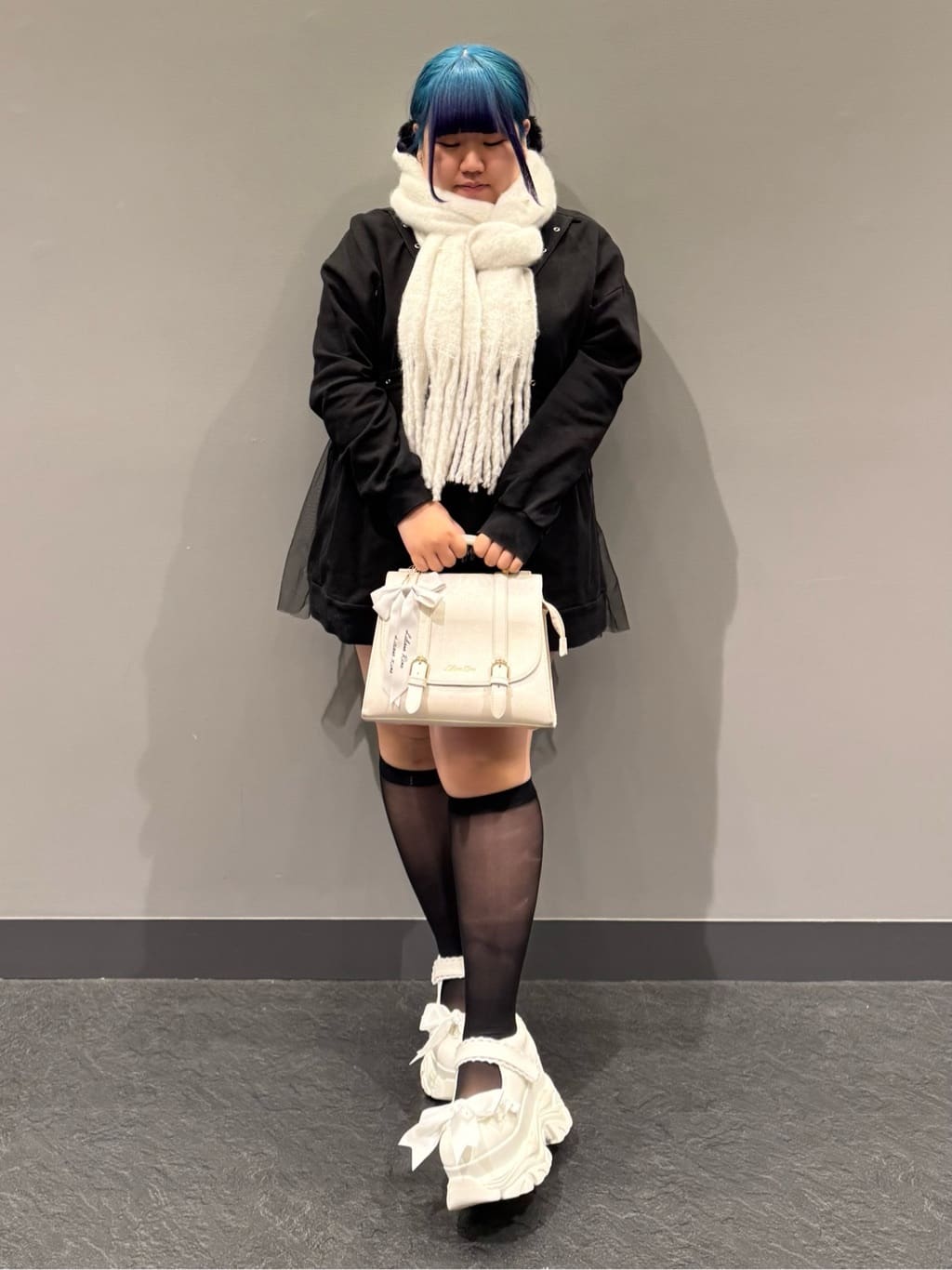 sayakaさんの「ESPERANZA｜フェイクパール使いストール」を使ったコーディネート