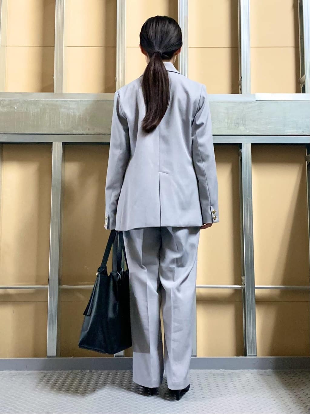 sahoさんの「THE SHOP TK｜【通勤にもデイリーにも】CAVIAN ベーシックワイドパンツ/セットアップ可」を使ったコーディネート