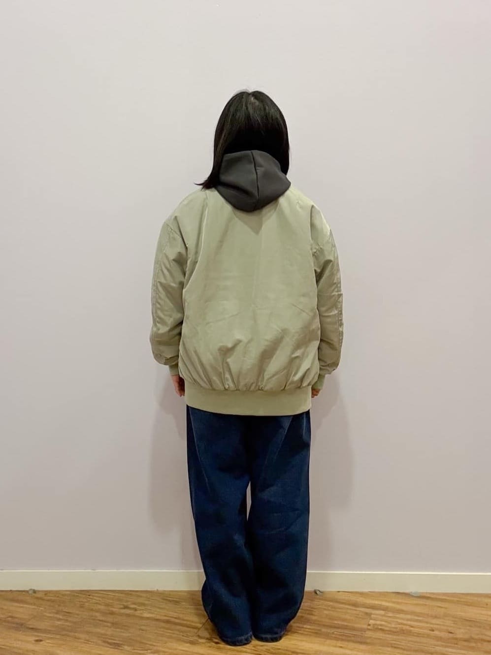 あゆさんの「SHOO･LA･RUE｜【セットアップ可/S-LL/なめらかタッチ】選べる3柄 ロゴ入りプルパーカ」を使ったコーディネート