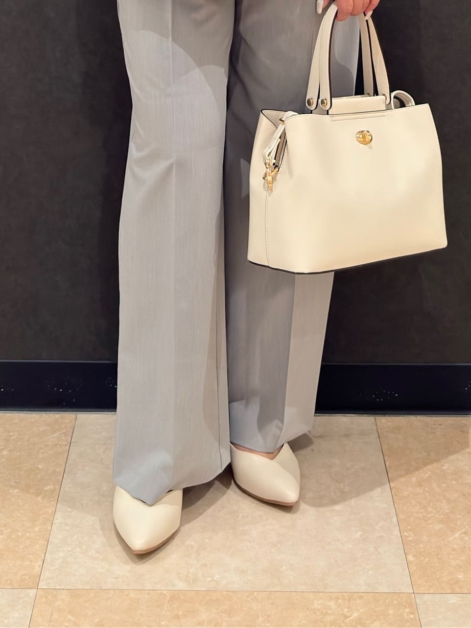 Megさんの「SHOO･LA･RUE｜【洗濯機可/セットアップ可】サラっと軽やか ワイドストレートパンツ」を使ったコーディネート