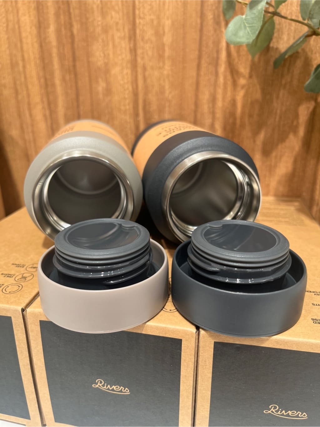 アリオ川口さんの「212 KITCHEN STORE｜ドリンクボトル MOKU 350 トープ  ＜RIVERS リバーズ＞」を使ったコーディネート